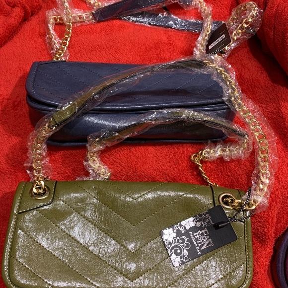 HANDBAGS - Picture 2 of 3